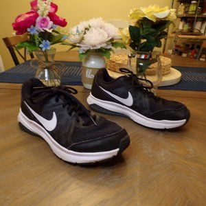 Nike Dart XI Shoes Womens Training Running Sneakers Size 7.5 Black USED